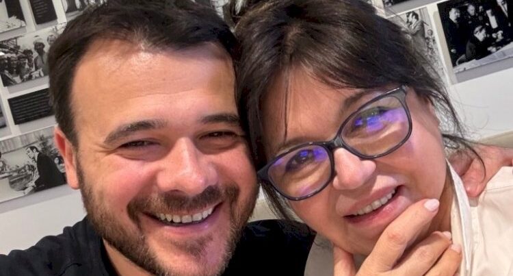 Emin Ağalarovun anasının İçərişəhər gəzintisi – FOTO