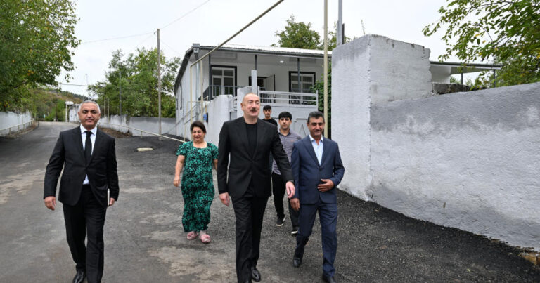 Prezident Xocalı rayonunun Badara kəndində olub – FOTO