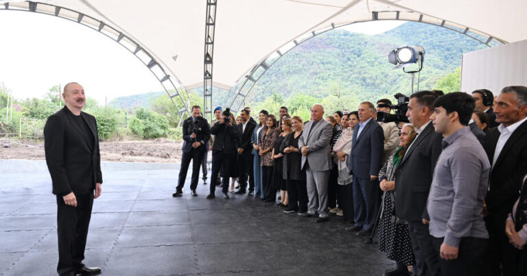 İlham Əliyev Xocalının Badara, Daşbulaq, Seyidbəyli və Şuşakənd kəndlərinin sakinləri ilə görüşüb – FOTO