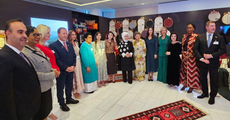 Leyla Əliyeva və Arzu Əliyeva Nyu-Yorkda sərgidə iştirak ediblər – FOTO