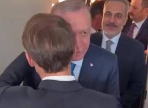 Ərdoğandan Makrona ATMACA: “Yaxşı olduğu vaxtlar da olurmuş” – VİDEO