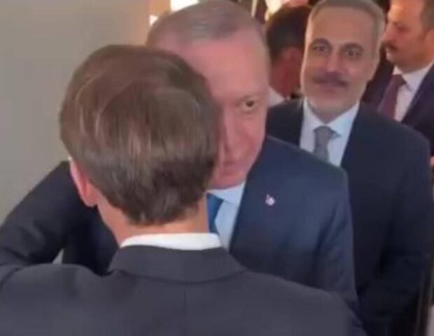 Ərdoğandan Makrona ATMACA: “Yaxşı olduğu vaxtlar da olurmuş” – VİDEO
