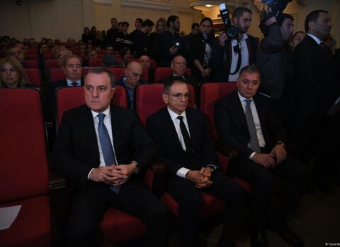 Rəsmilər vida mərasimində – FOTOLAR