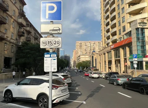 Paytaxtda avtomobil sayı artır, bəs parkinq üçün yer qalıbmı?