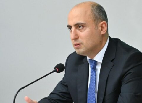 “Məktəblərdə pul yığılmasına qarşı tədbirlər görülür”