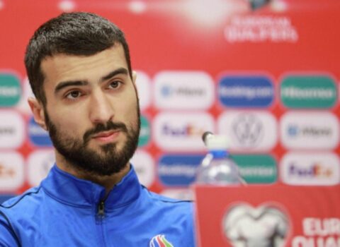 Mahir Emrelinin anasının maşını qarajda olduğu halda cərimələndi – FOTO
