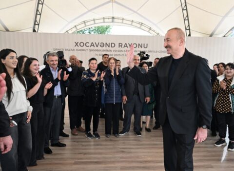 Prezident Xocavənddə sakinlərlə görüşdü – FOTOLAR