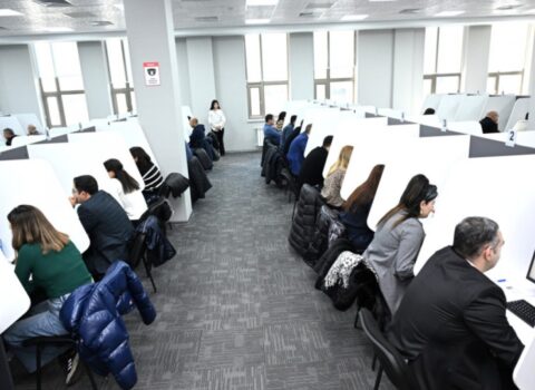 Hakimliyə namizədlər üçün test imtahanı keçirildi