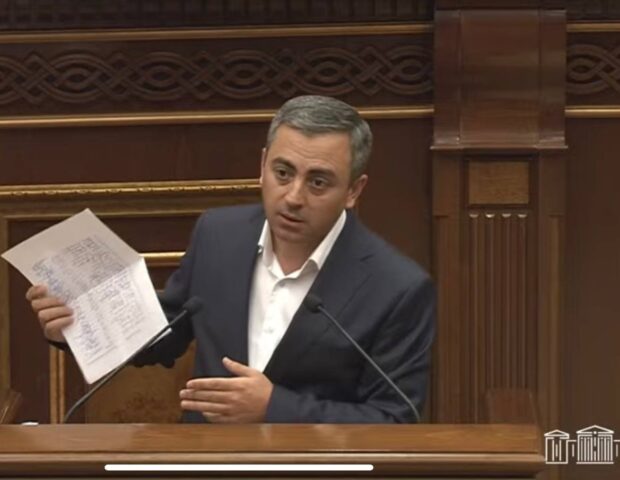 Paşinyan hakimiyyətdən gedə bilər: “Ermənistan” fraksiyası impiçmentlə bağlı HƏRƏKƏTƏ KEÇDİ 