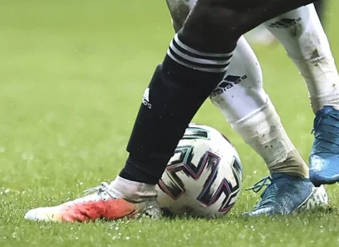 Məşhur futbolçunun evi yandı – FOTO
