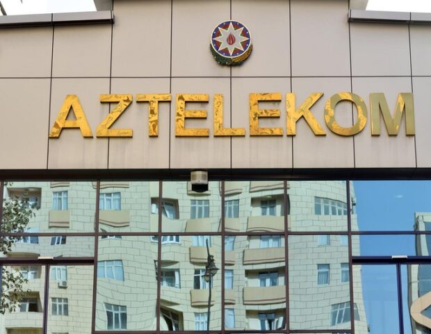 “Tonlarla kabelləri çıxarıb satırlar, amma maaşımızı artırmırlar” – “Aztelekom”dan iddialara CAVAB