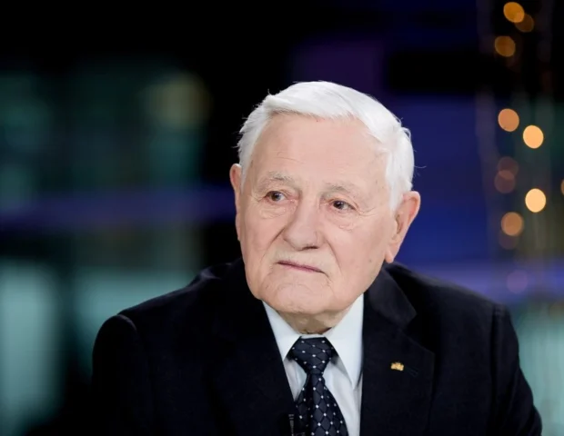 98 yaşlı sabiq prezident xəstəxanalıq oldu