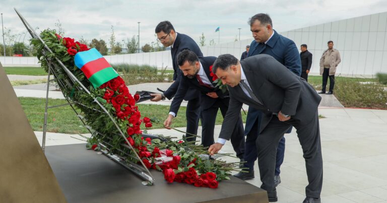 TƏBİB kollektivi Zəfər parkında – Fotolar