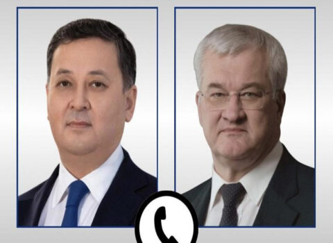 Qazaxıstan və Ukrayna XİN rəhbərləri telefon danışığı apardı