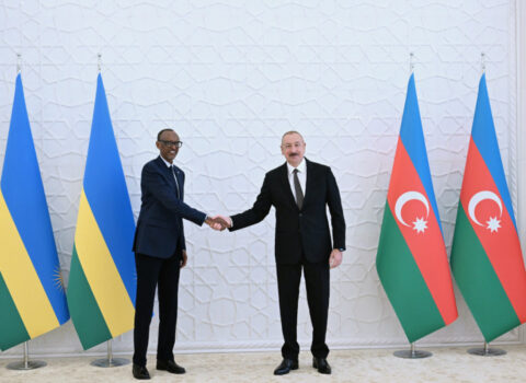 Ruanda Prezidentinə rəsmi qarşılanma mərasimi keçirilib