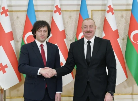 İlham Əliyev Gürcüstanın baş nazirinə zəng edib