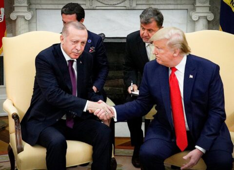 Trampla Ərdoğanın arasından “qara pişik keçib”?