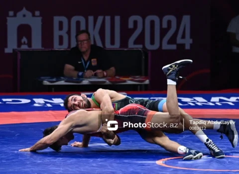 Güləşçimiz dünya çempionatının finalına vəsiqə qazandı