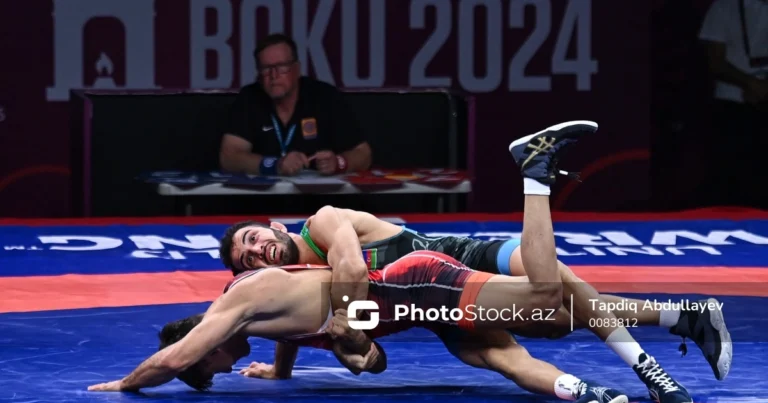 Güləşçimiz dünya çempionatının finalına vəsiqə qazandı