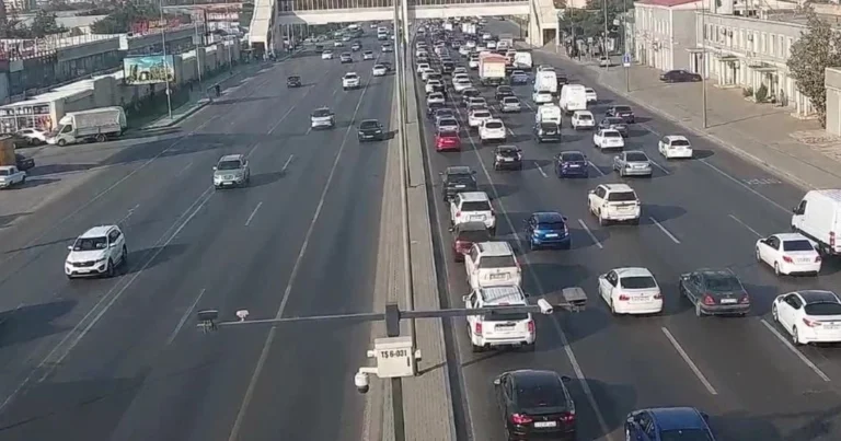Bu yollarda sıxlıq var — SİYAHI