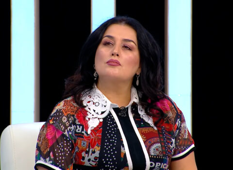 Elzaya şeir yazmaq qadağan edilir?