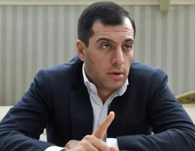 Ermənistan vətəndaşı Rusiyada məhkəmə zalından qaçıb