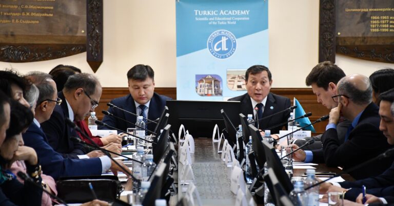 Astanada “Çanaqqala müharibəsi” kitabının təqdimatı keçirilib
