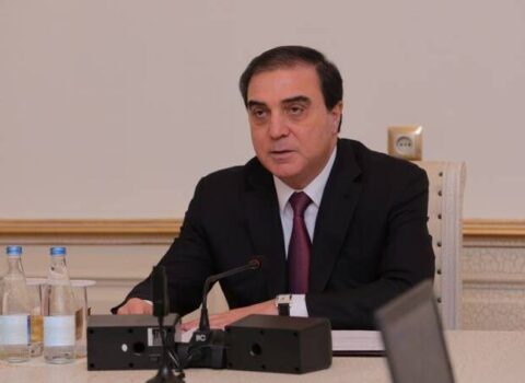 İcra başçısı brend geyimi ilə DİQQƏT ÇƏKDİ — Foto