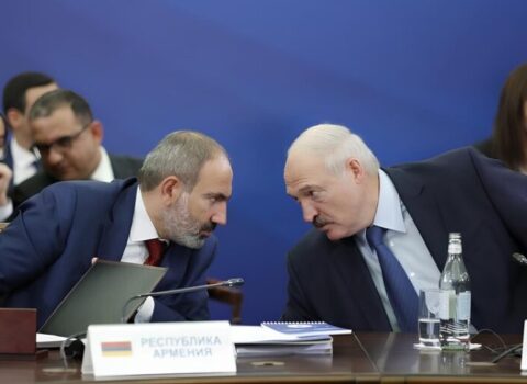 Lukaşenko ilə Paşinyanın görüntüsü maraq doğurdu