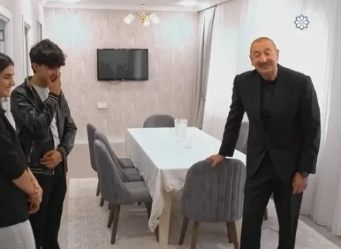 Azyaşlıdan Prezidentə: “Ay İlham baba…” – VİDEO