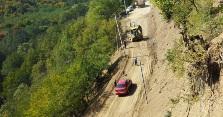 Lerikin bu kəndlərinin yolları bərpa olundu – FOTOLAR
