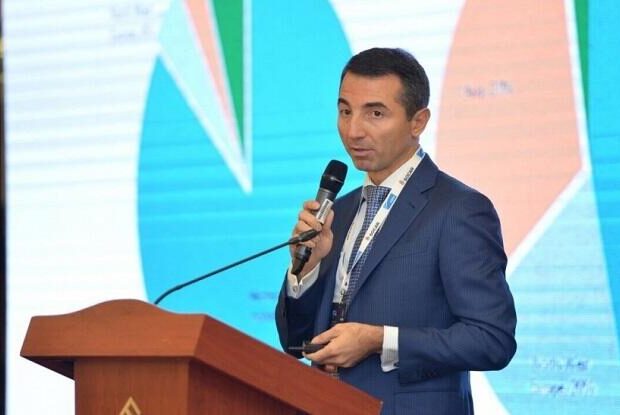 Adnan Əhmədzadə dözümlülük göstərir — Vəkil
