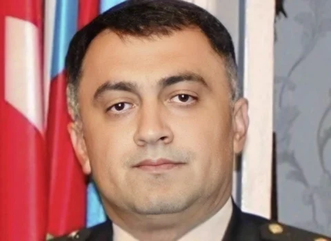 Məhkəmə külli miqdarda rüşvət almaqda təqsirləndirilən sabiq hərbi komissarı azadlığa buraxdı