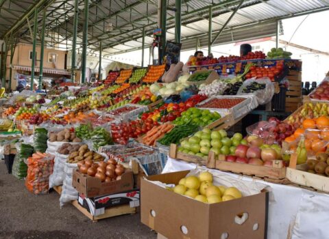 Moskvada ən böyük bazarlardan biri yanır