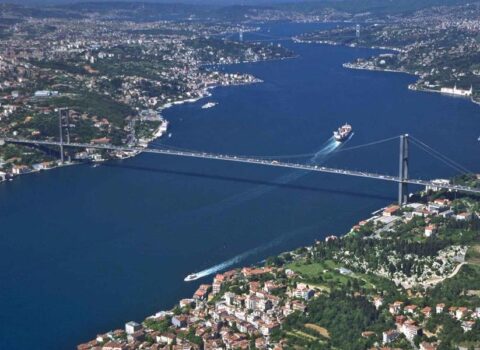 Bosfor boğazı hər iki istiqamətdə bağlandı