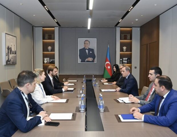 Ceyhun Bayramov ABŞ Dövlət Departamentinin rəsmisi ilə görüşdü