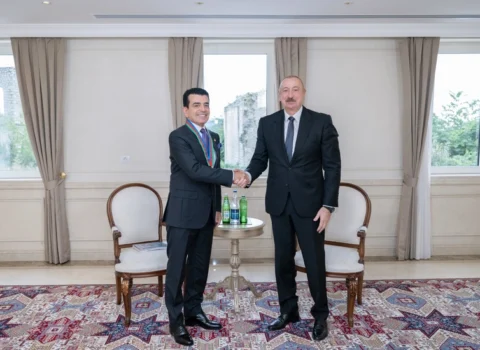 İlham Əliyev ona “Dostluq” ordenini təqdim etdi – FOTOLAR