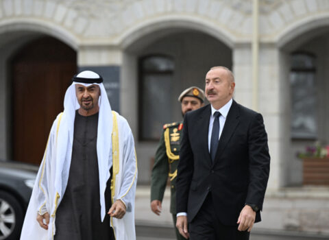 Prezident BƏƏ lideri ilə görüşündən video paylaşdı
