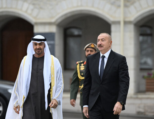 Prezident BƏƏ lideri ilə görüşündən video paylaşdı
