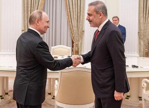 Fidanın Putinlə ayaqüstü söhbəti diqqət çəkdi – Video