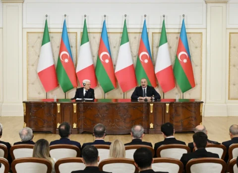 Azərbaycan və İtaliya prezidentləri mətbuata bəyanatlarla çıxış ediblər