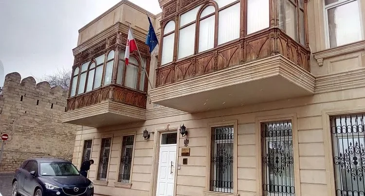 Rusiya raket atdı: Polşa səfirliyi zərər gördü