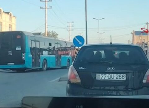 Bakıda bu yolda avtobus da “protiv” gedir – VİDEO