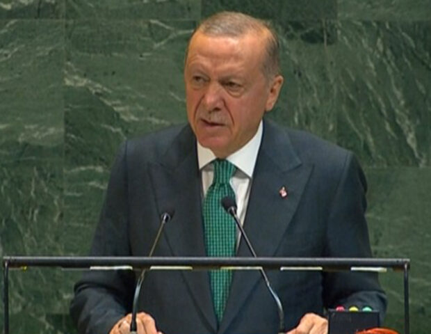“Əziz qardaşım İlham Əliyevi təbrik edirəm”
