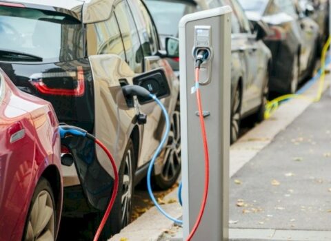 Hibrid və elektromobillərlə bağlı güzəştlər uzadılacaq?