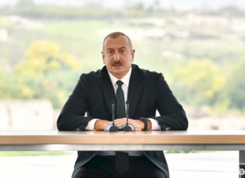 Prezident Füzuli rayonunun Qaraxanbəyli kəndinin təməlini qoydu