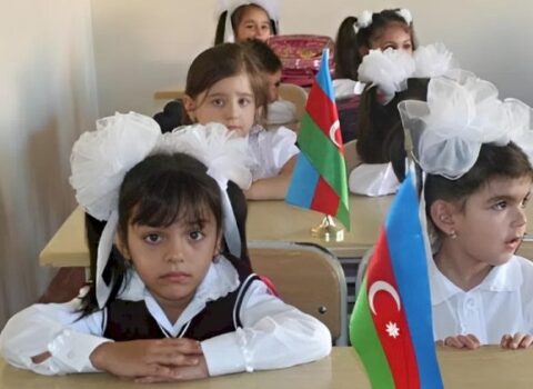 Məktəbə yeni başlayan uşaqların valideynlərinə XƏBƏRDARLIQ!