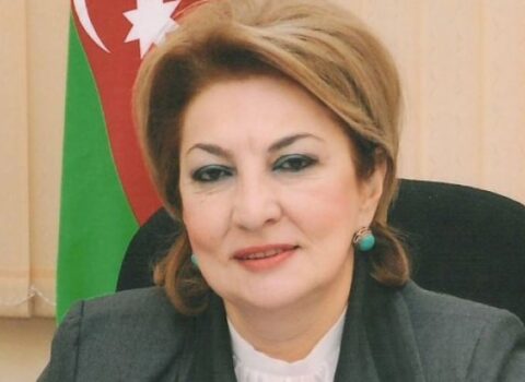 Məktəb direktoru işdən çıxarıldı – FOTO