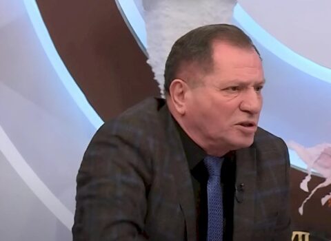 “5-10 manat qazanır, verir operatora ki, arxasını çəksin…” – Vəziroğlu İFŞA ETDİ