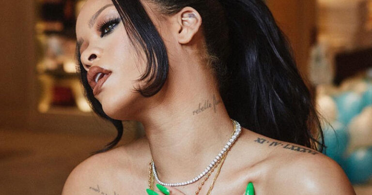 Rihanna ana oldu – FOTO